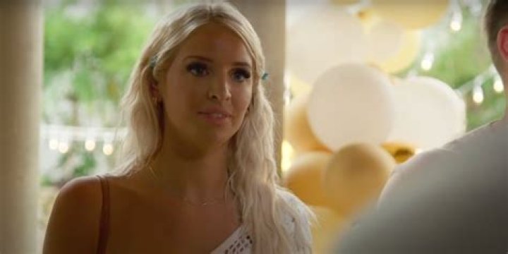 Camilla Cattaneo Shades Sam Logan In New IG Story